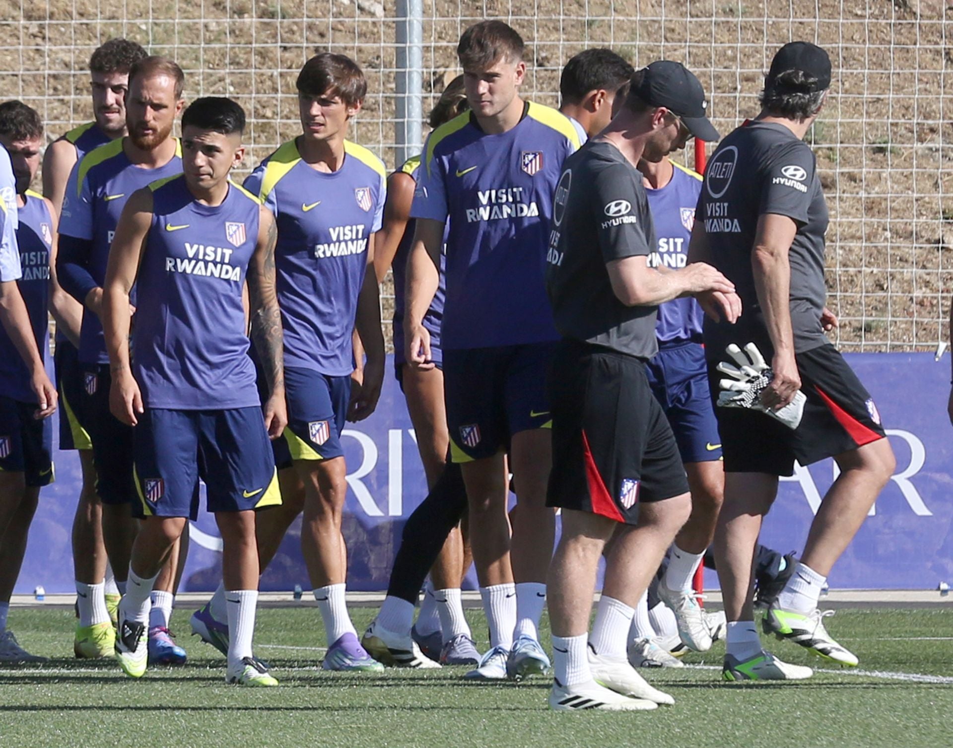 Fotos del primer entrenamiento del Atlético de Madrid en Los Ángeles de San Rafael