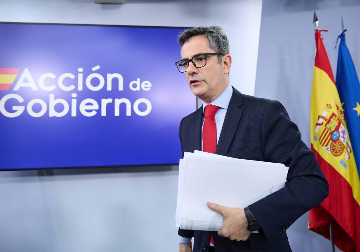 El ministro de la Presidencia, Félix Bolaños, durante una rueda de prensa tras el Consejo de Ministros, en el Palacio de la Moncloa.