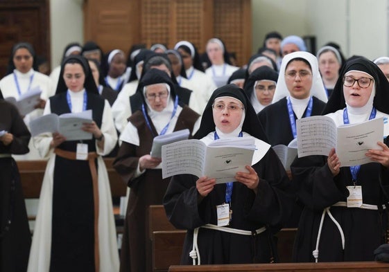 Las religiosas participantes en una de las clases.