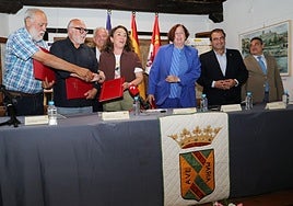 Firma del convenio de colaboración por el que se modernizarán 2.510 hectáreas de regadío en Palencia.