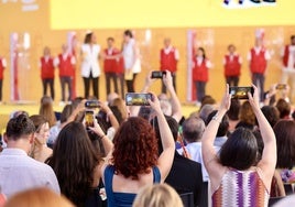 Imágenes del Sorteo de Oro de la Cruz Roja celebrado este miércoles en la Cúpula del Milenio