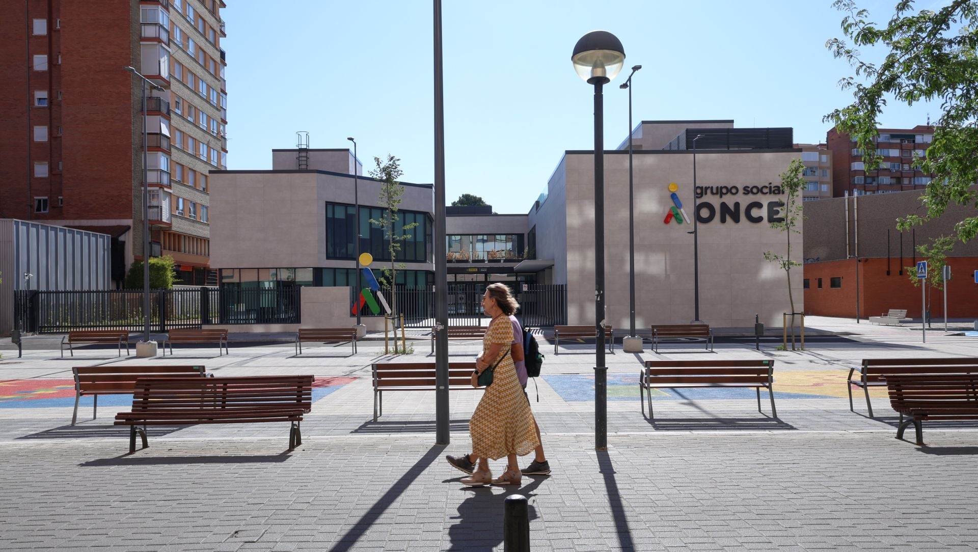 Nuevo espacio peatonal junto a la Casa de la India y el edificio de la ONCE: