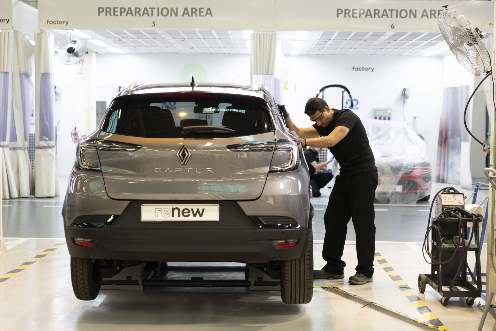 Las imágenes de la inauguración de Renault Refactory Valladolid