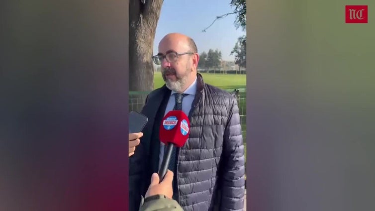 El diplomático Luis Mateos visita la expedición del Real Valladolid en Chile
