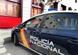 Imagen de archivo de un vehículo de la Policía Nacional en Palencia.