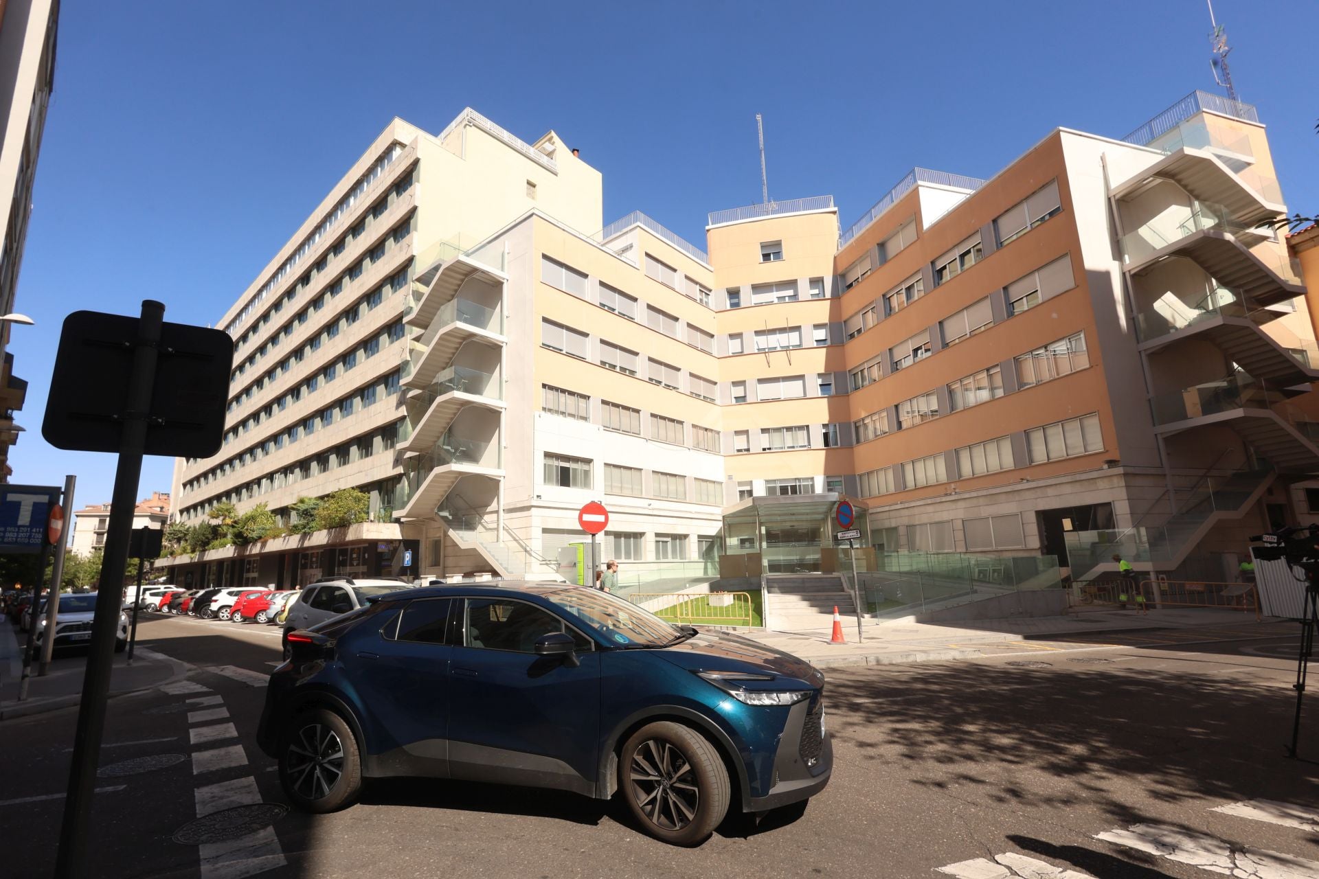 La reordenación del tráfico en Felipe II eliminará aparcamientos y reverdecerá la calle con nuevos árboles