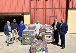 Entrega de las donaciones al Banco de Alimentos de León.