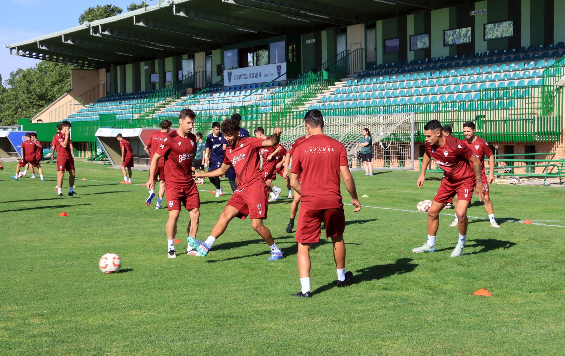 Fotos del primer entrenamiento de la Gimnástica Segoviana