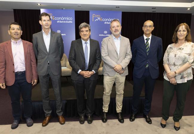 Francisco Hevia, director corporativo Galletas Gullón; Goyo Ezama, director general El Norte de Castilla; José Luis Escrivá, gobernador del Banco de España; Noé Martín, CEO de Collosa y Natividad Santiago, directora de la sucursal del Banco de España en Valladolid