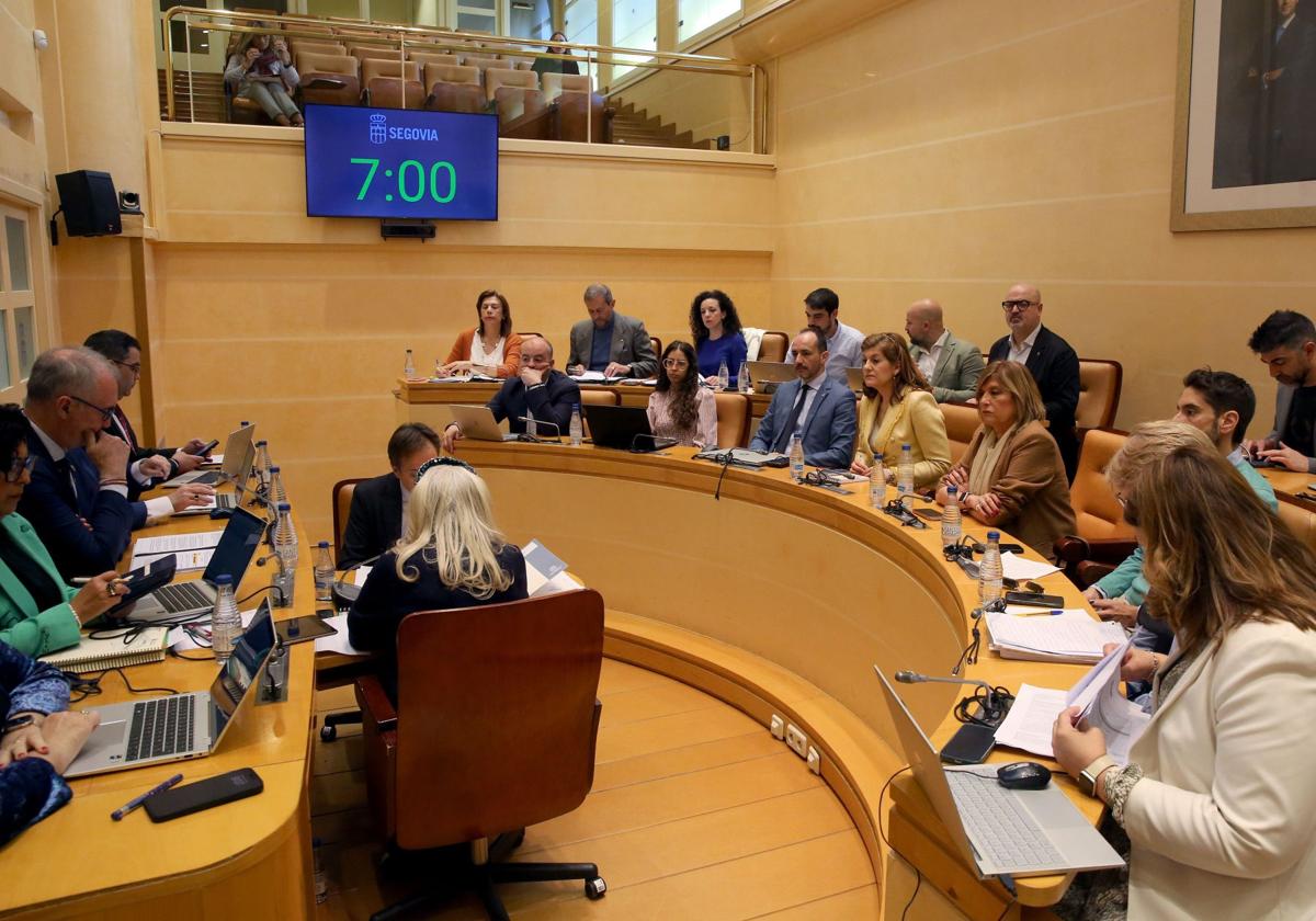 Último pleno de presupuestos celebrado en el Ayuntamiento de Segovia el pasado abril.