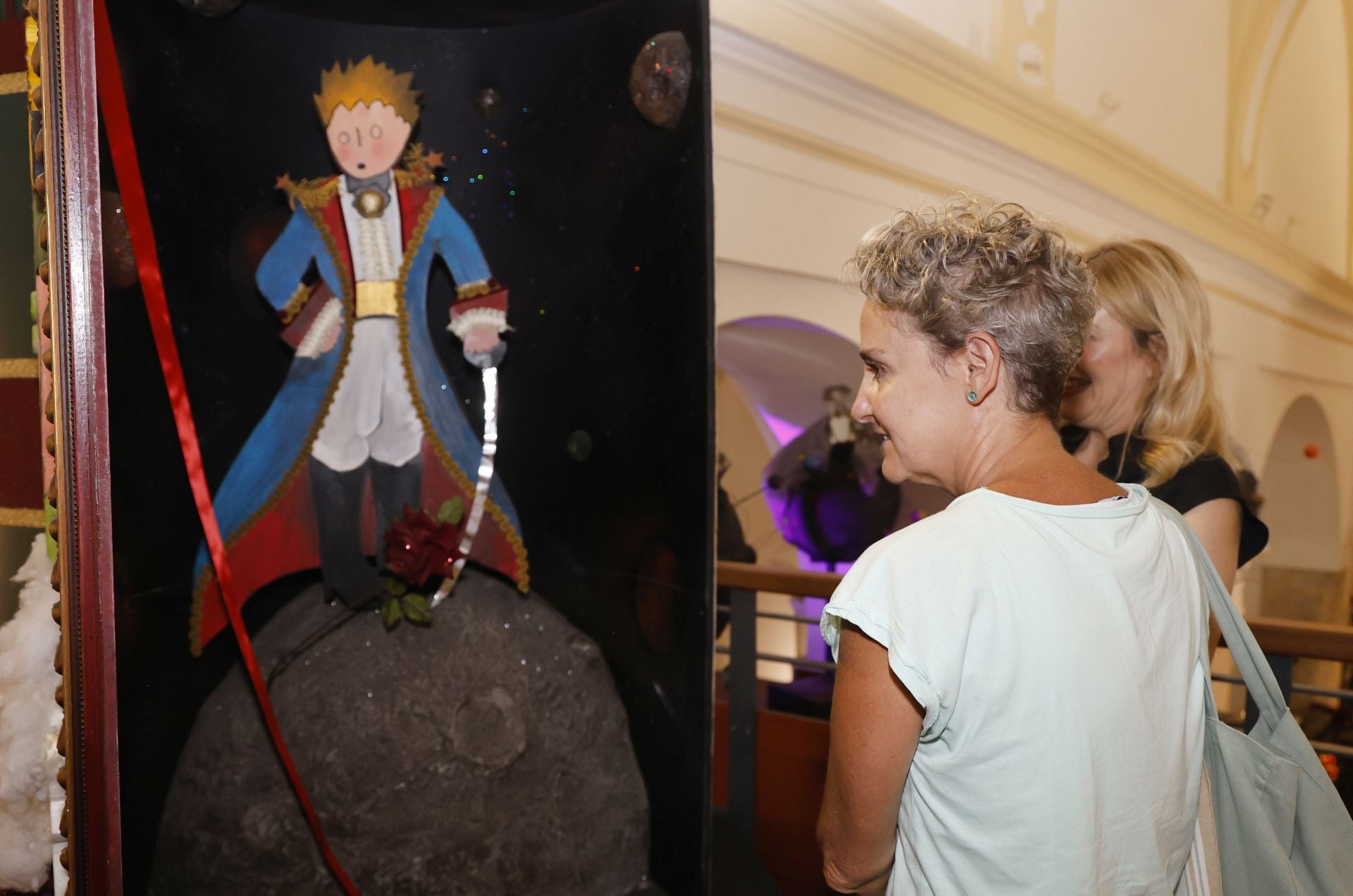 Una princesa visita el Museo de los Cuentos de Paredes