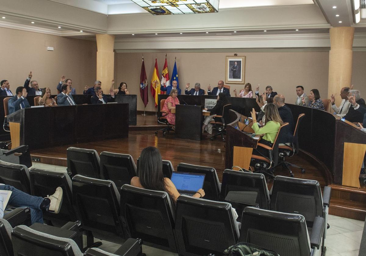 Un momento del pleno celebrado en la Diputación.
