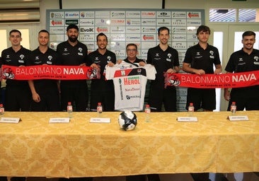 Calurosa bienvenida a los fichajes del Balonmano Nava