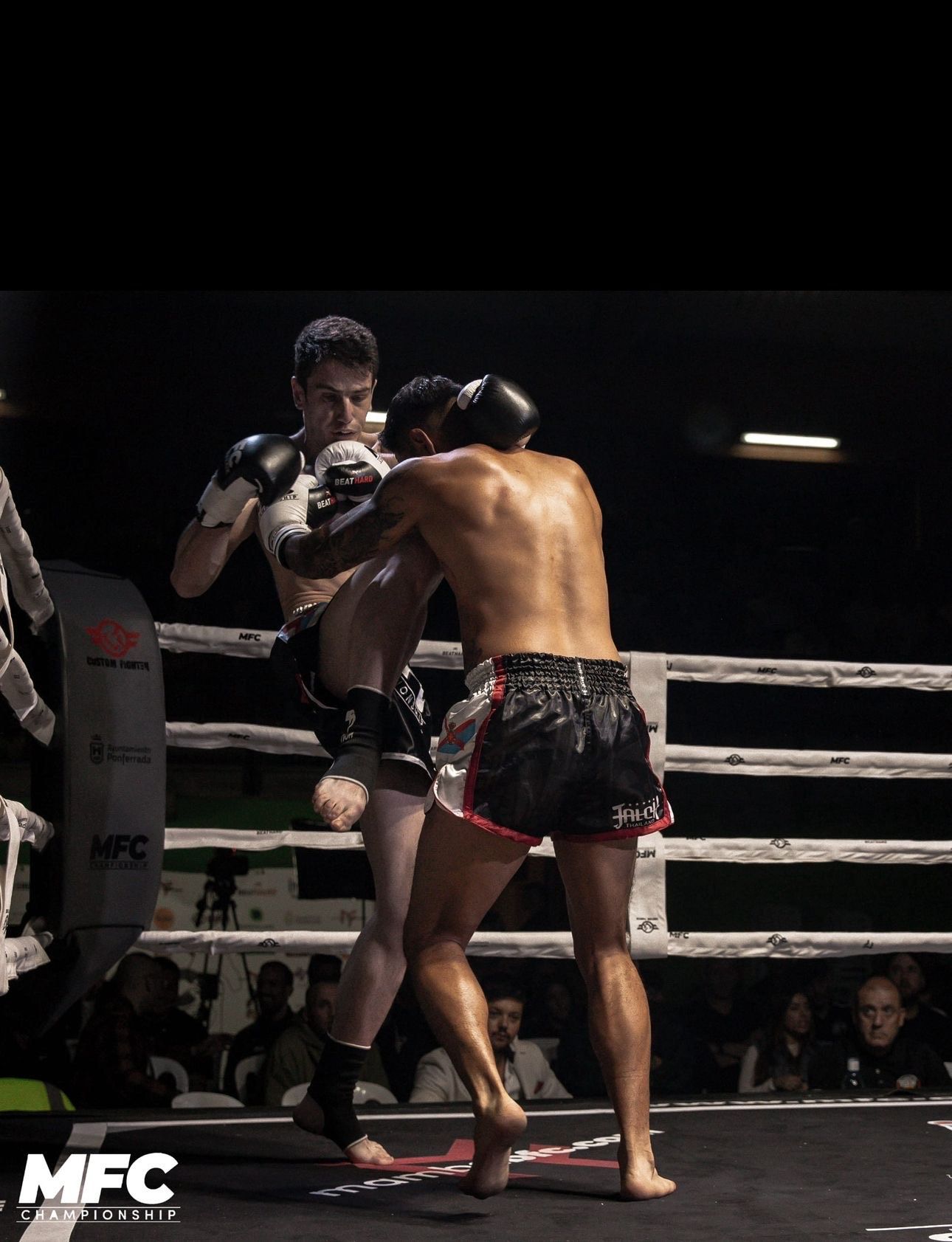Rubén Rondón, de frente, durante un combate.