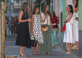 La Reina Letizia, con la princesa Leonor y la infanta Sofía.