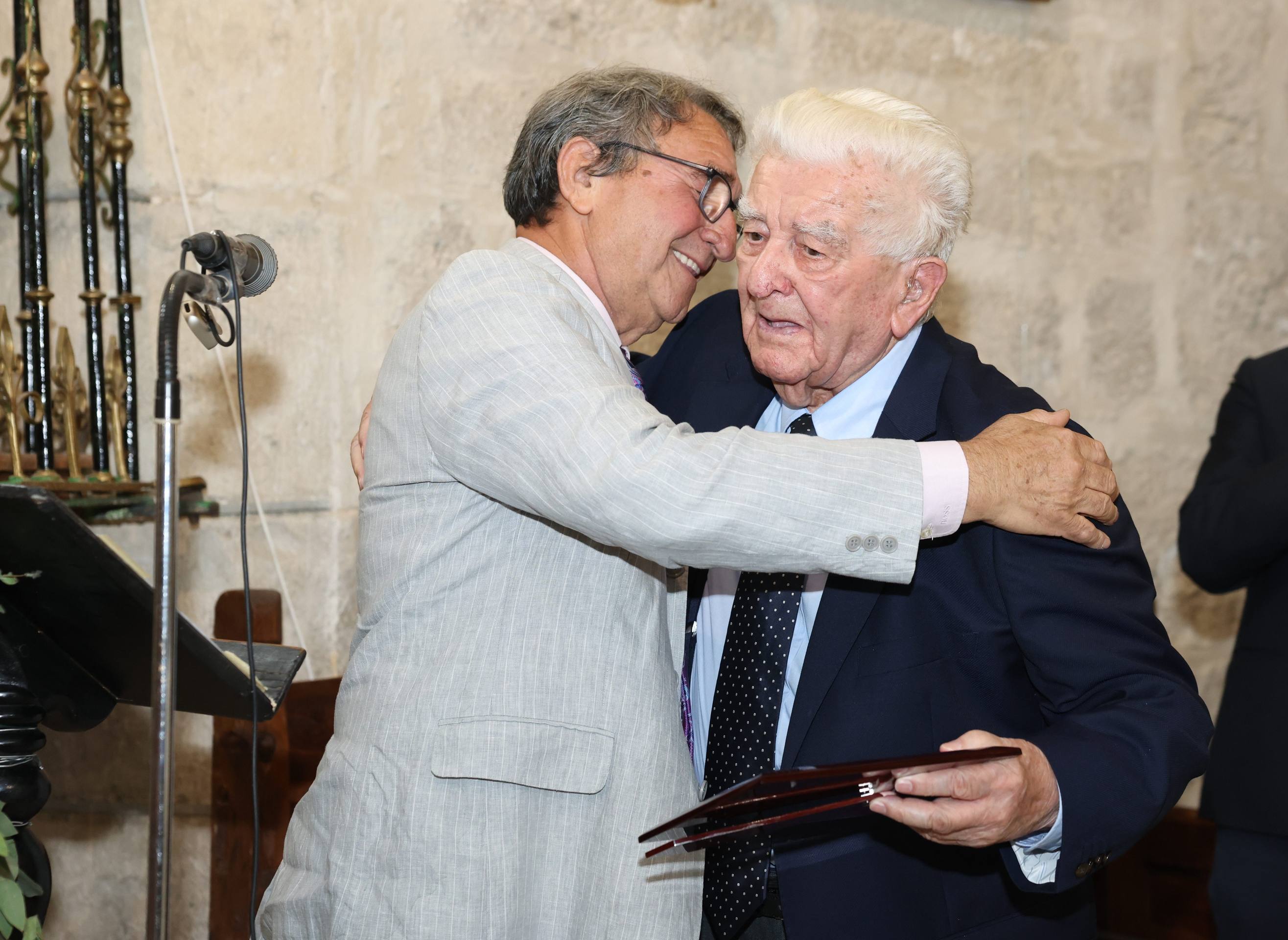 Las imágenes del homenaje a Félix Calvo Casasola, el eterno alcalde de Villalar