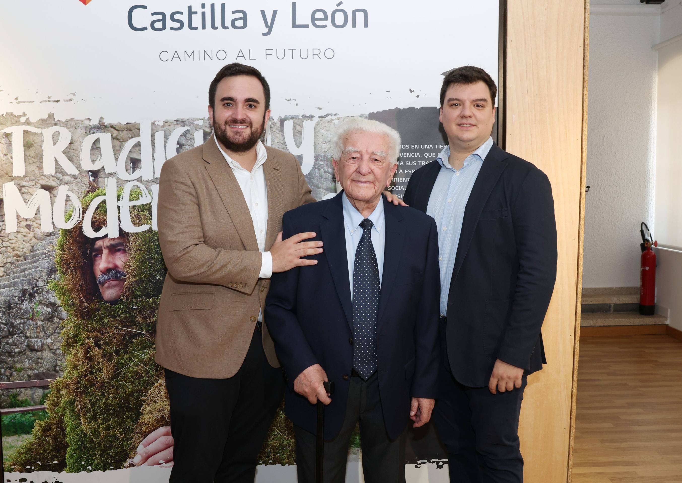Las imágenes del homenaje a Félix Calvo Casasola, el eterno alcalde de Villalar