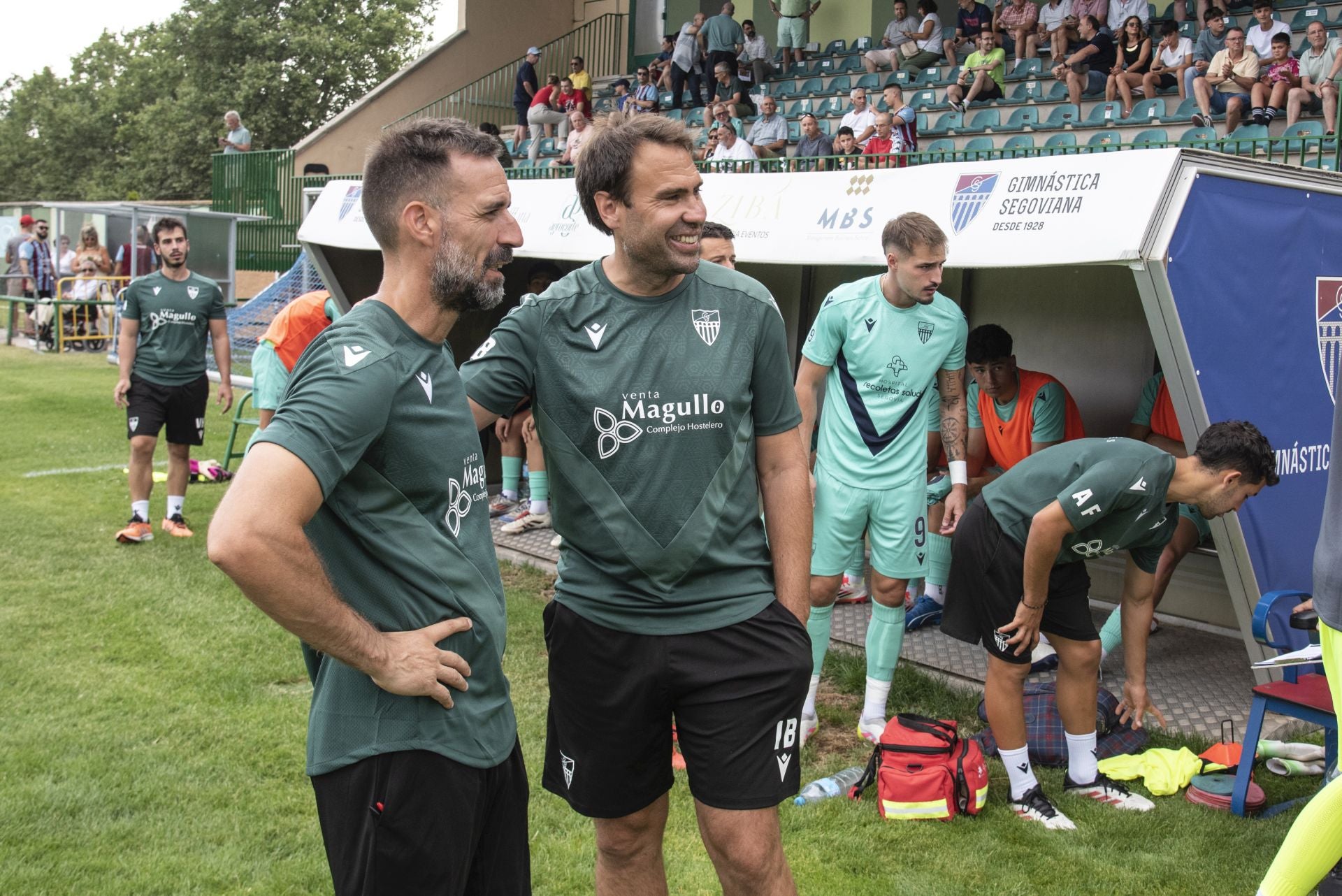 El debut de la renovada Segoviana, en imágenes