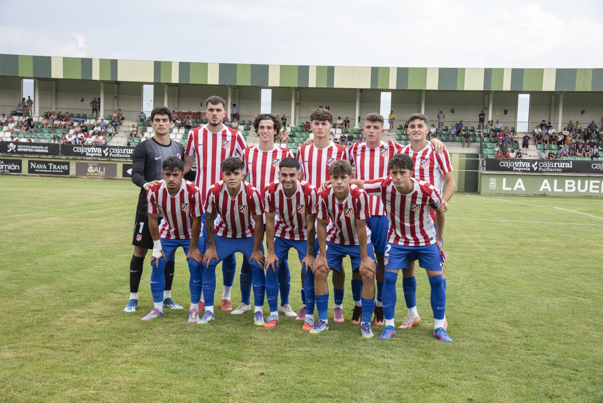 El debut de la renovada Segoviana, en imágenes