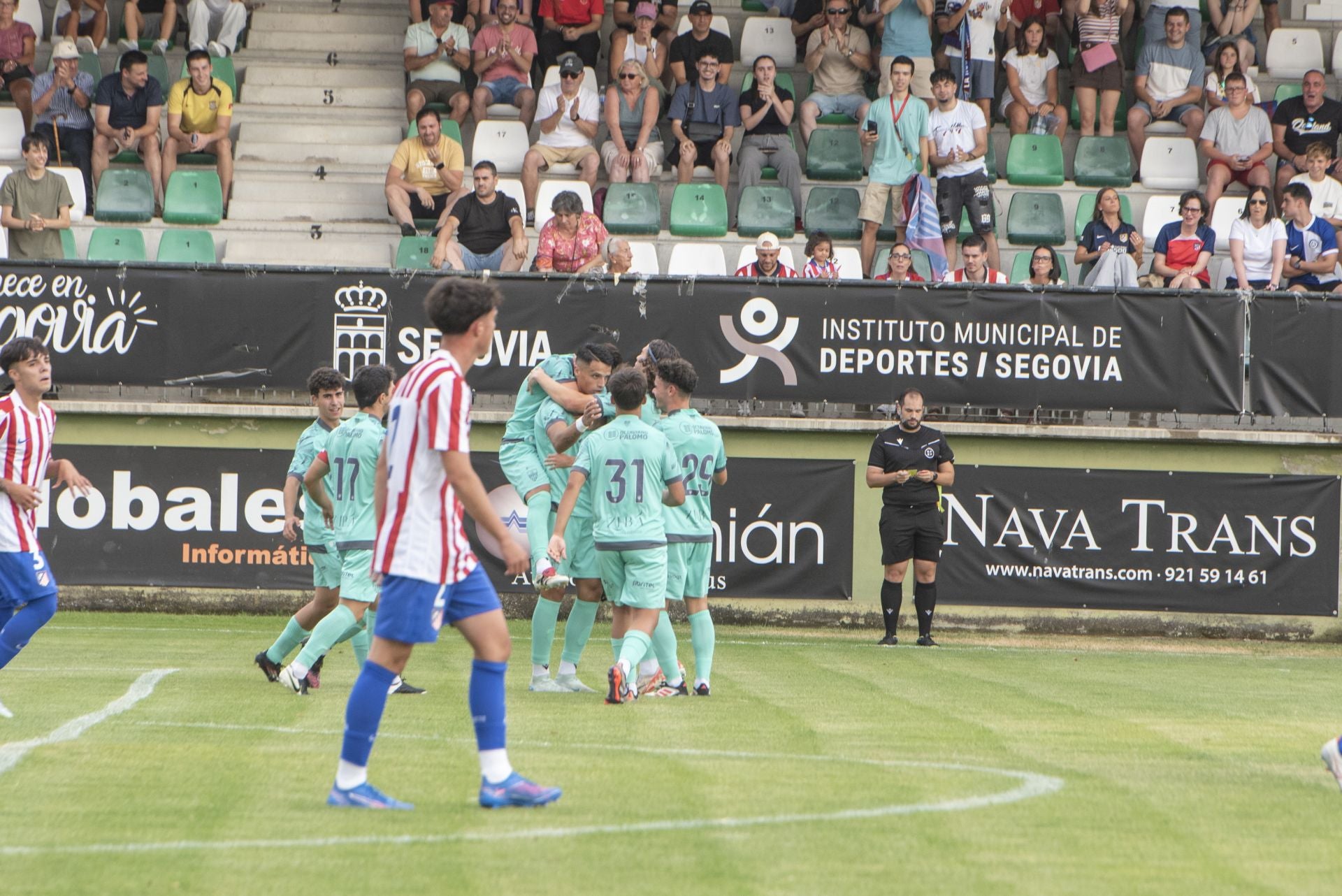 El debut de la renovada Segoviana, en imágenes