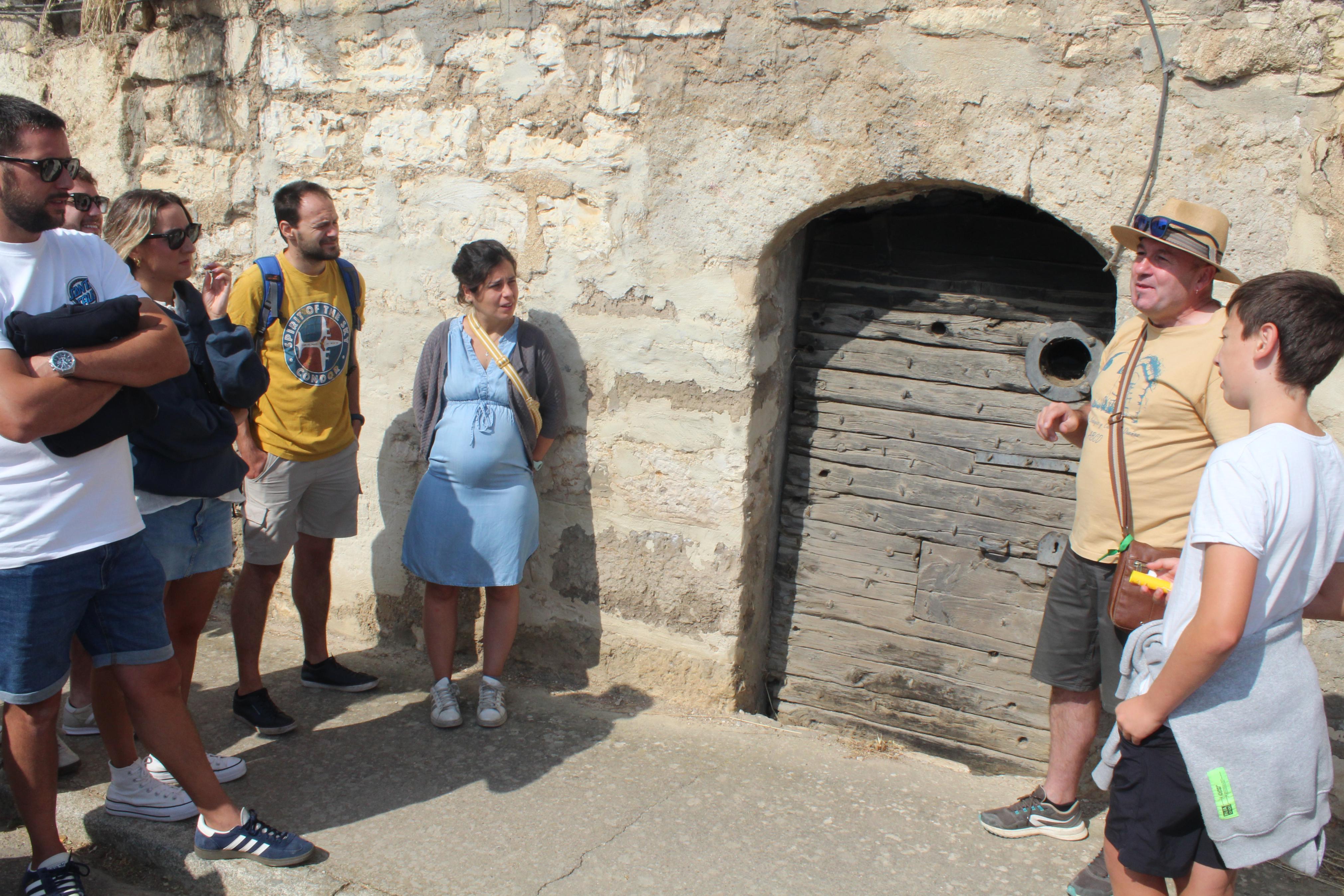 XI Ruta Guiada por las Bodegas y Cuevas de Dueñas