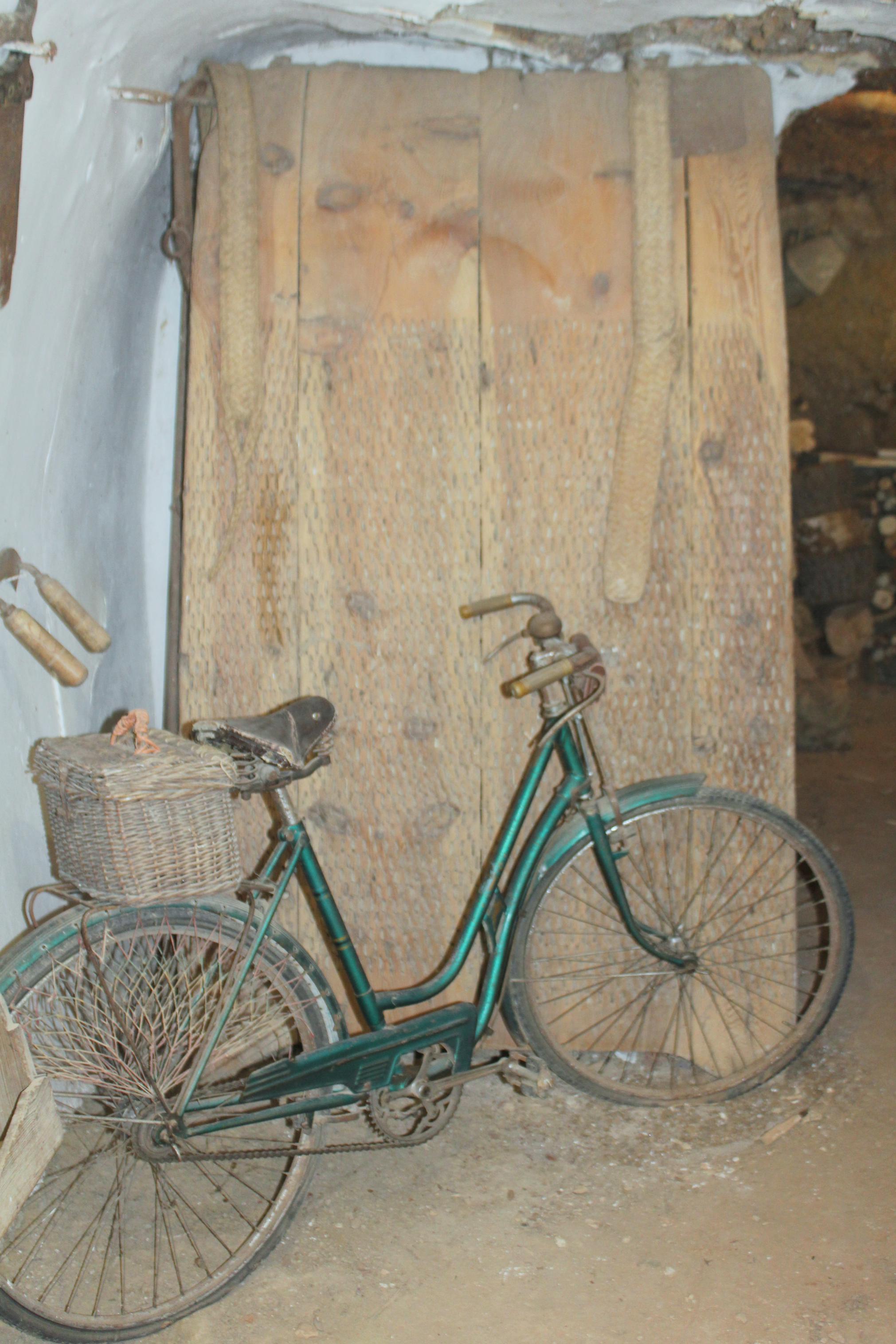 XI Ruta Guiada por las Bodegas y Cuevas de Dueñas