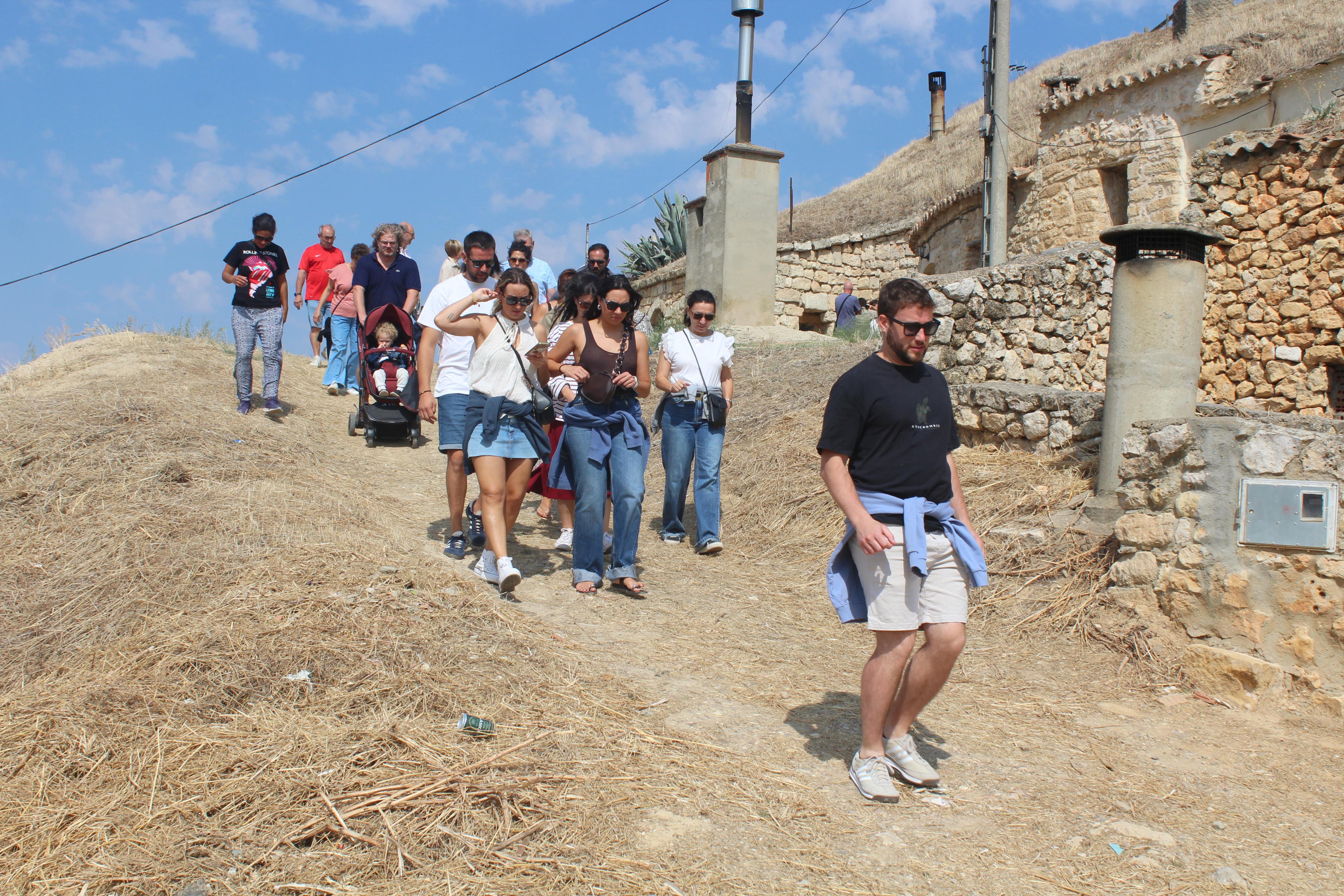 XI Ruta Guiada por las Bodegas y Cuevas de Dueñas