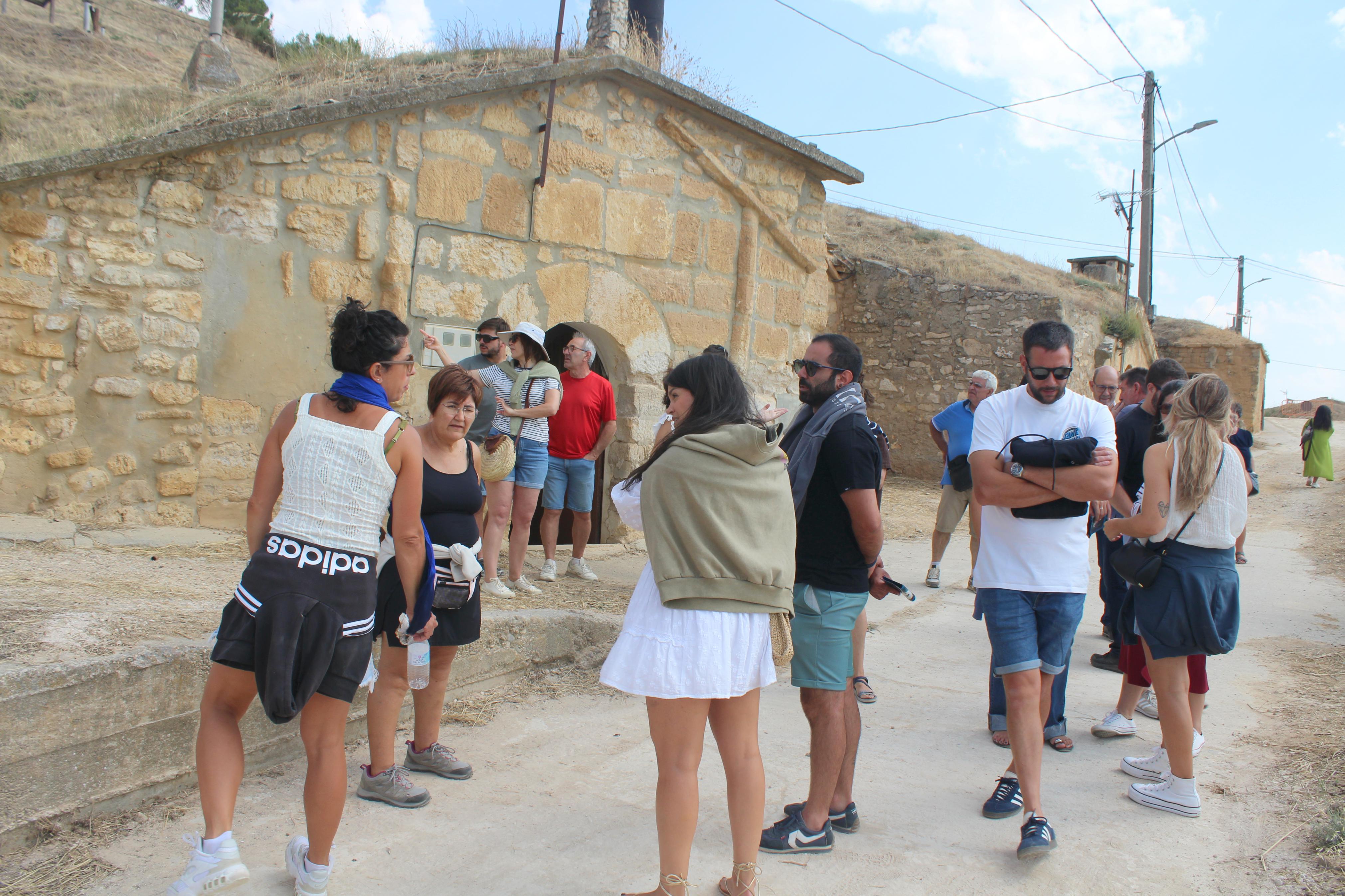 XI Ruta Guiada por las Bodegas y Cuevas de Dueñas