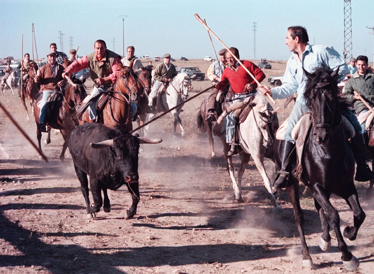 Caballistas en los encierros de las Fiestas de San Antolín de Medina del Campo de 1997.