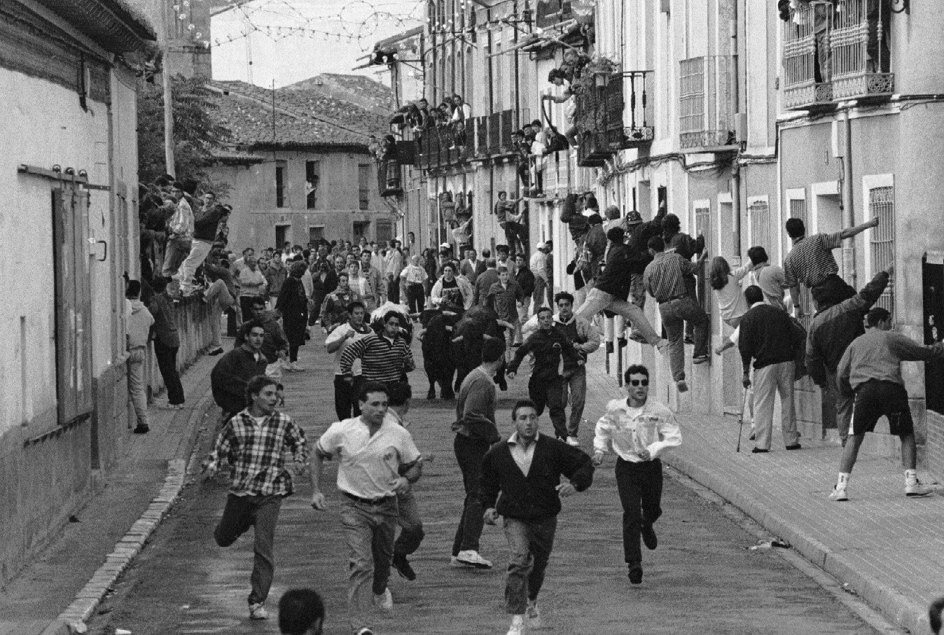 Encierros por las calles de Nava. 1 de septiembre de 1997.
