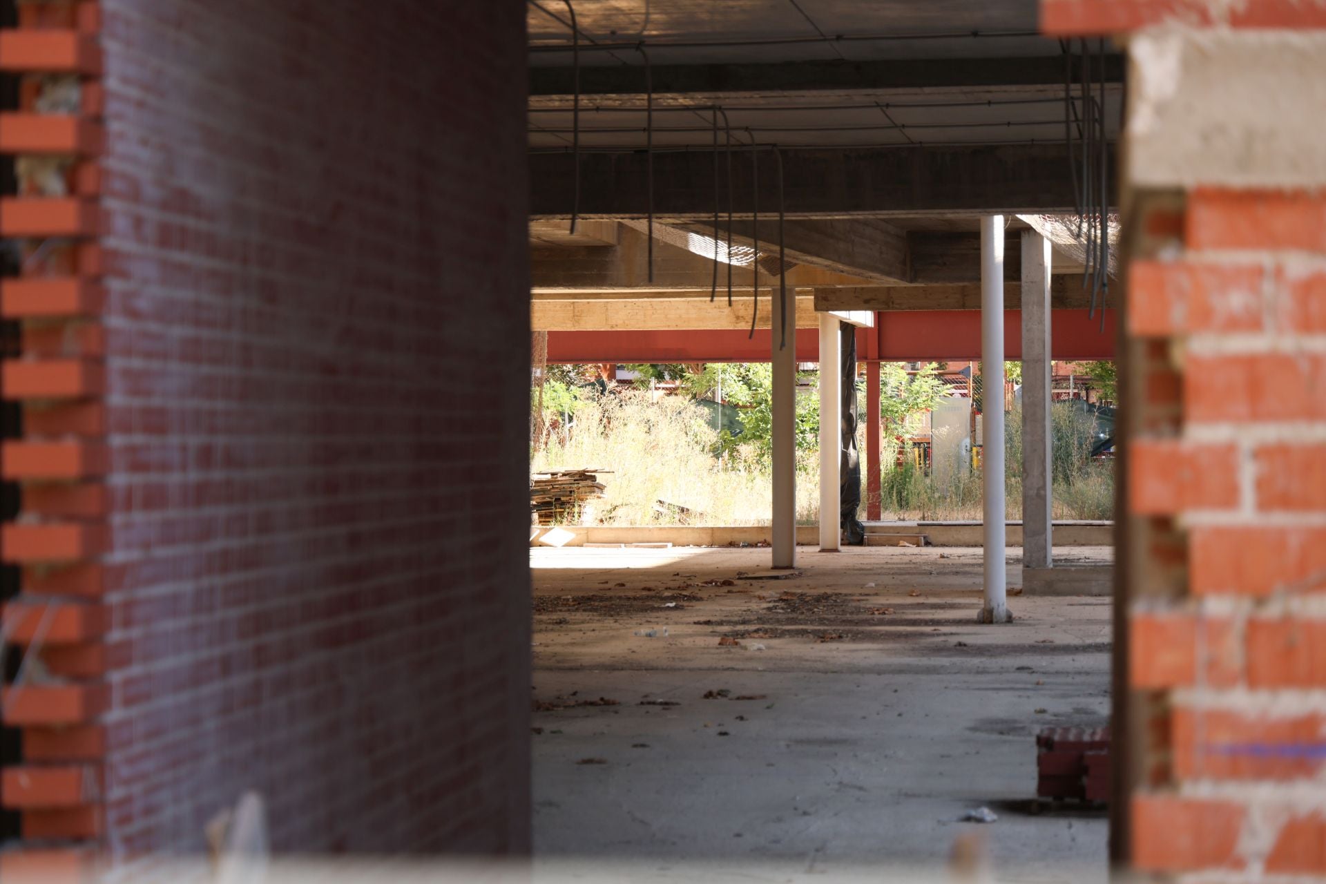 Estado de las obras en el solar del antiguo colegio San Juan de la Ctruz