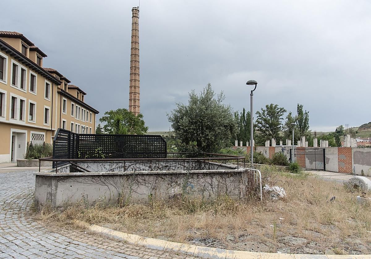 Aspecto de la plaza Luis Conde de la Cruz.