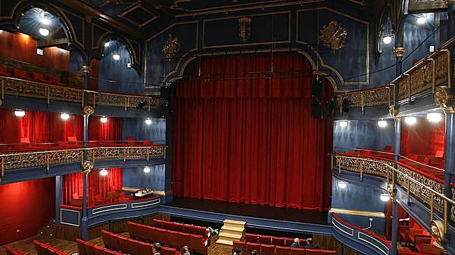 ¿Qué maldición recae sobre el Teatro Zorrilla?