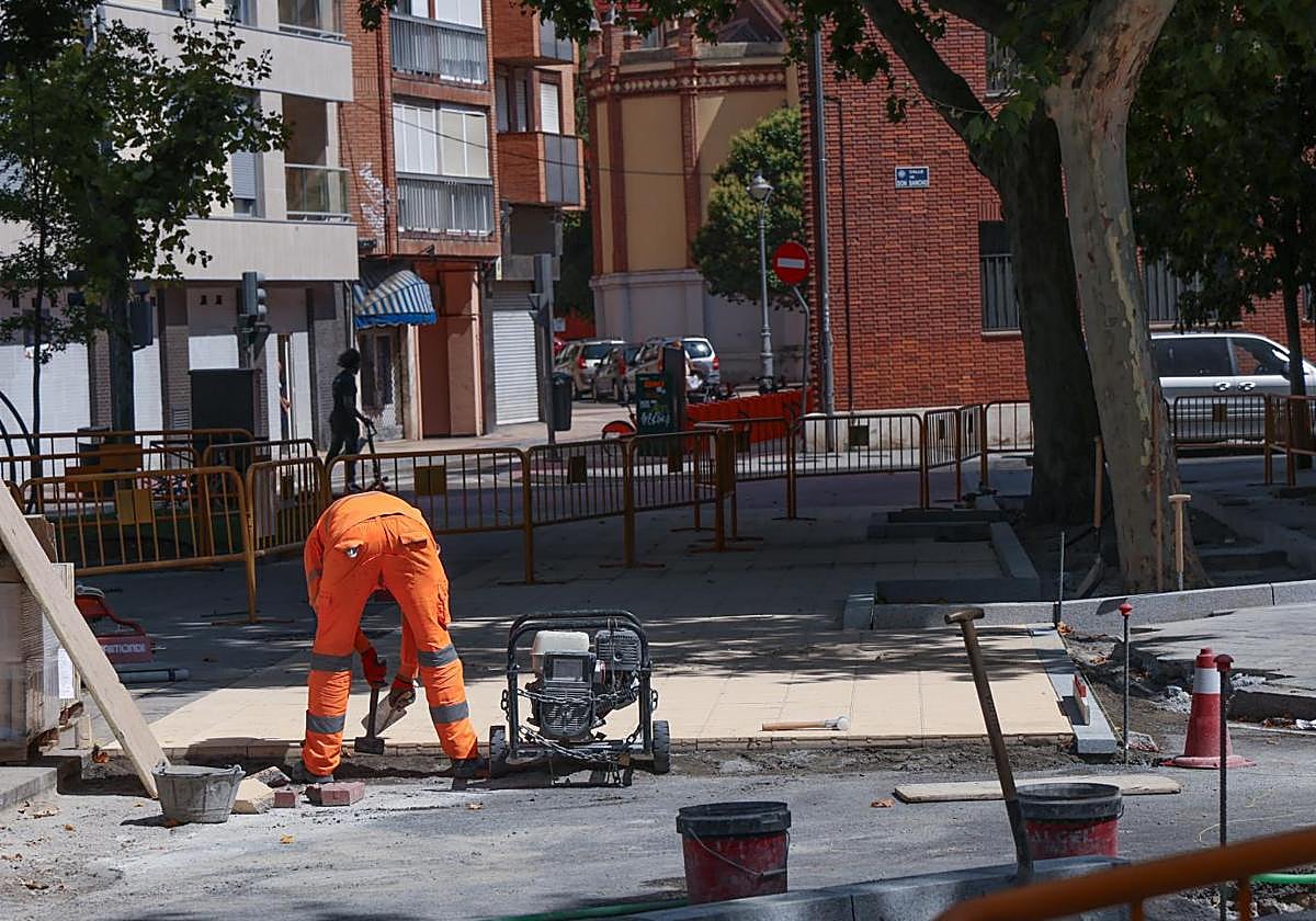 Trabajos de peatonalización de la plaza de San Juan.