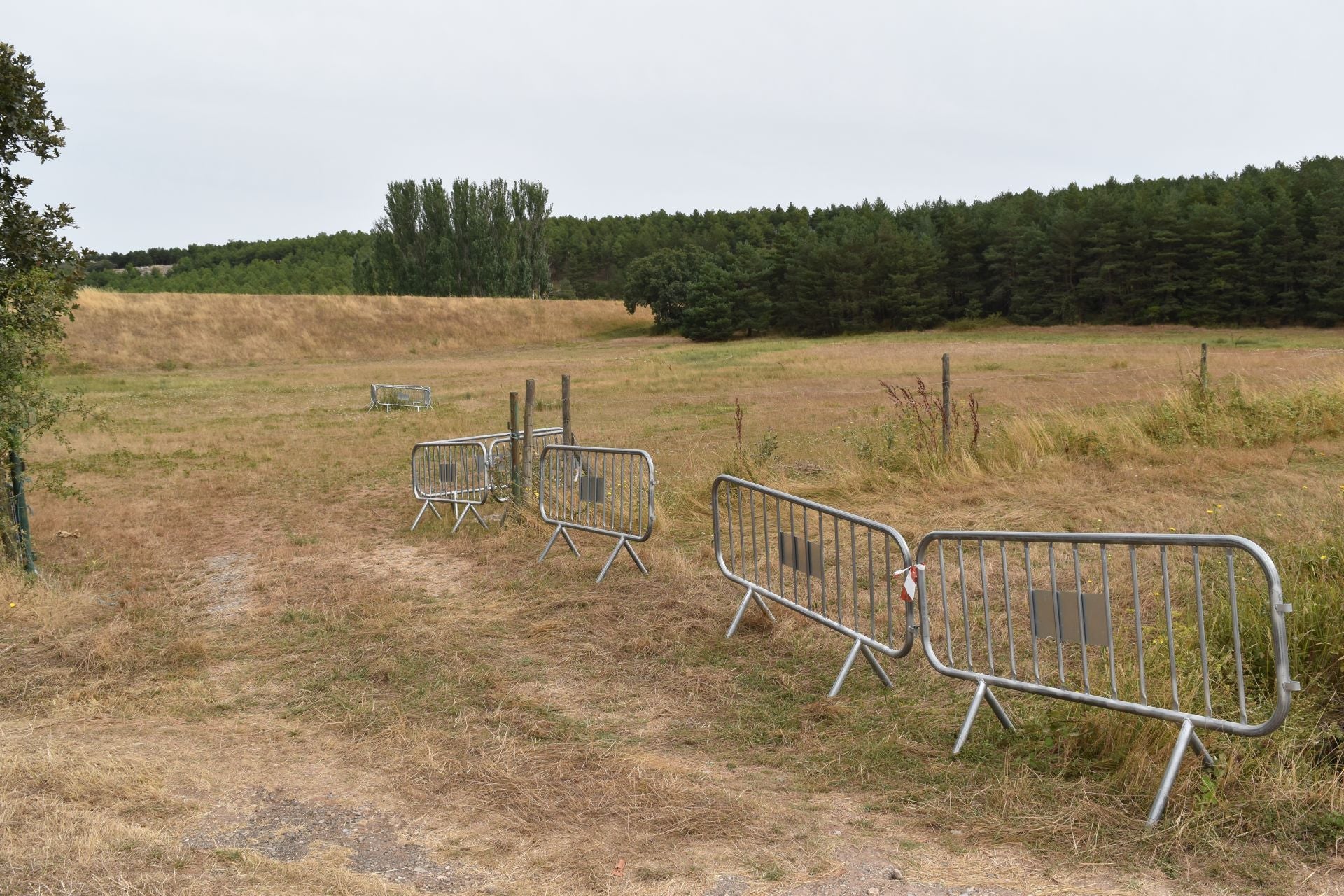 Un escenario flotante único en la &#039;playa&#039; de Aguilar