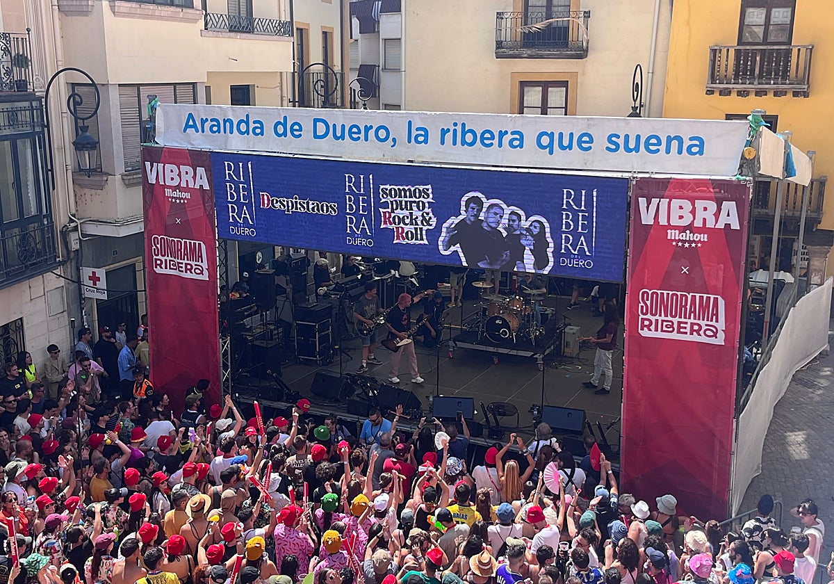 Concierto 'sorpresa' de Despistaos en la plaza del Trigo en Sonorama.