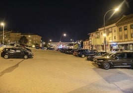 Coches aparcados entre Vía Roma y San Gabriel.