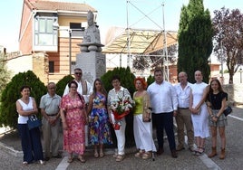 Cigaleños celebrando el aniversario del fallecimiento de Fray Antonio Alcalde
