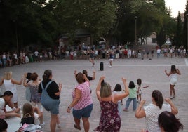Taller gratuito para aprender el baile del 'A por ellos'.