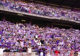 La afición del Real Valladolid, en Zorrilla, durante un partido.