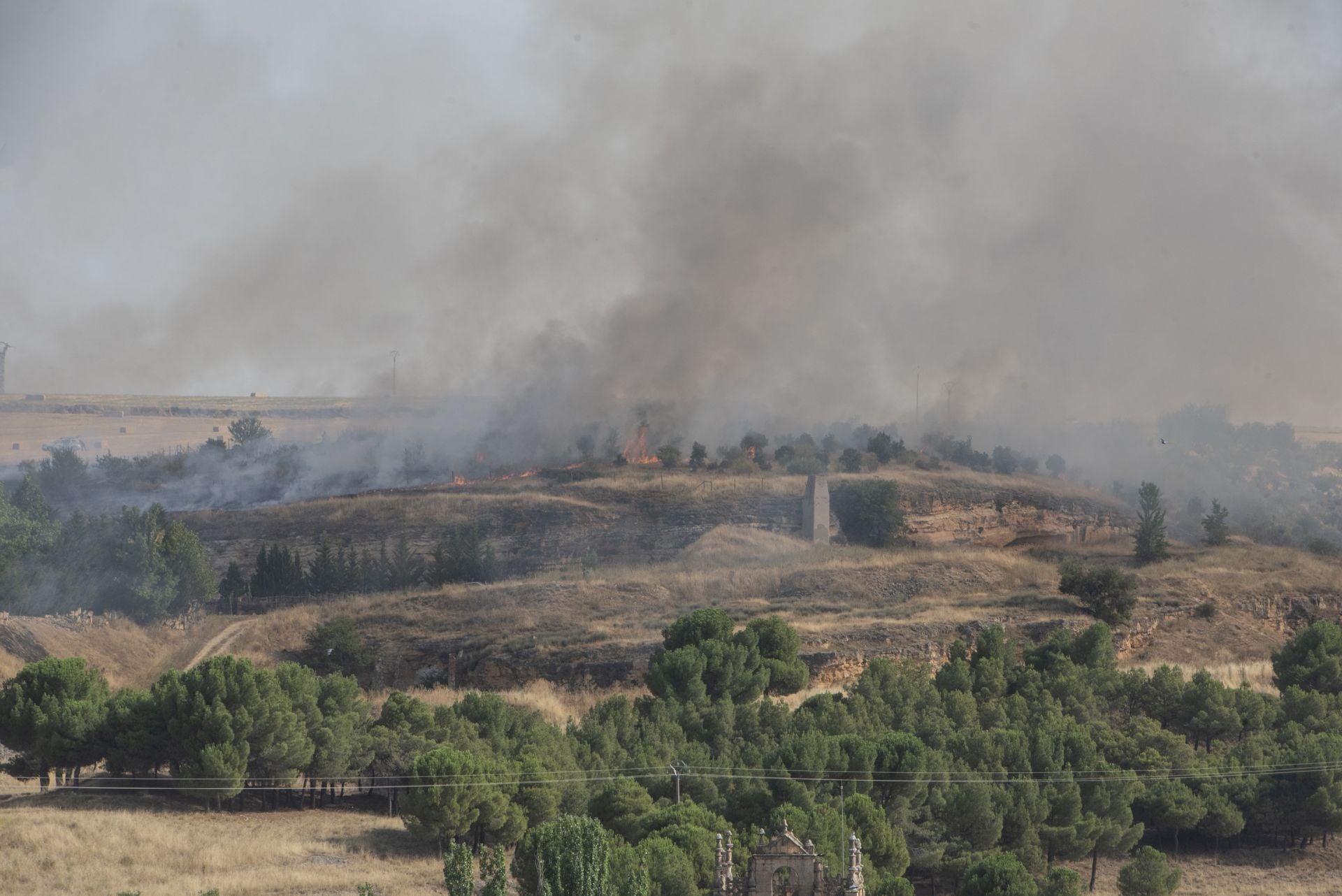 Fotos del incendio entre Zamarramala y el monasterio del Parral