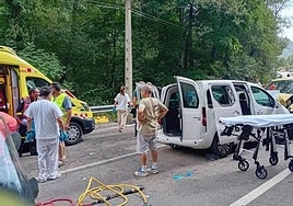 Imagen de los momentos posteriores al choque frontal en Palacios del Sil.