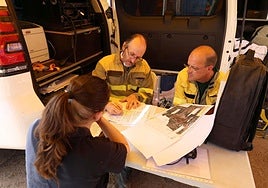 Puesto de mando del incendio de Las Navas del Marqués.