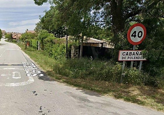 Acceso a Cabañas de Polendos por la SG-V-2221.