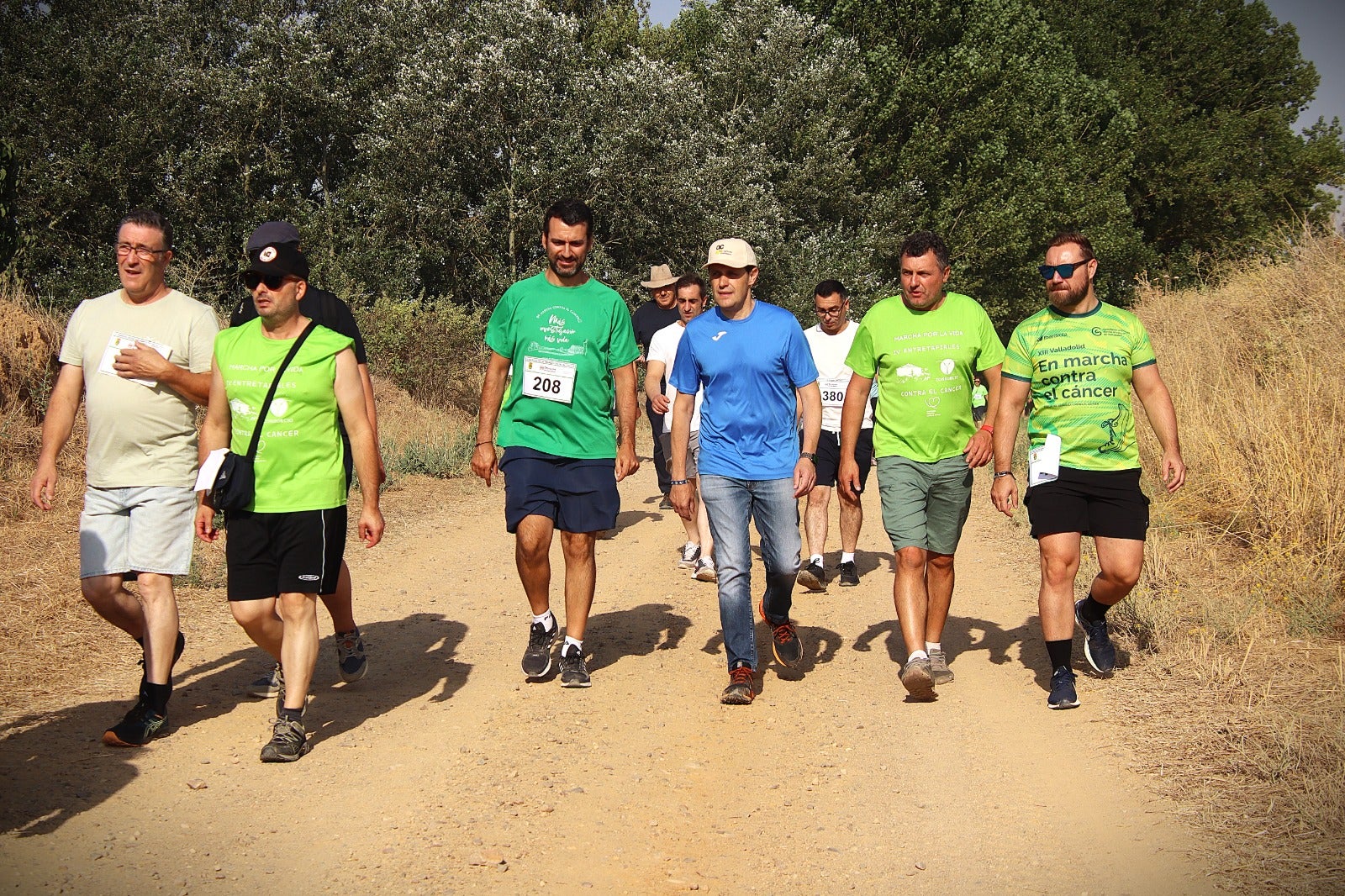 Seis pueblos de Tierra de Campos se unen en la quinta macha contra el cáncer Entre tapiales