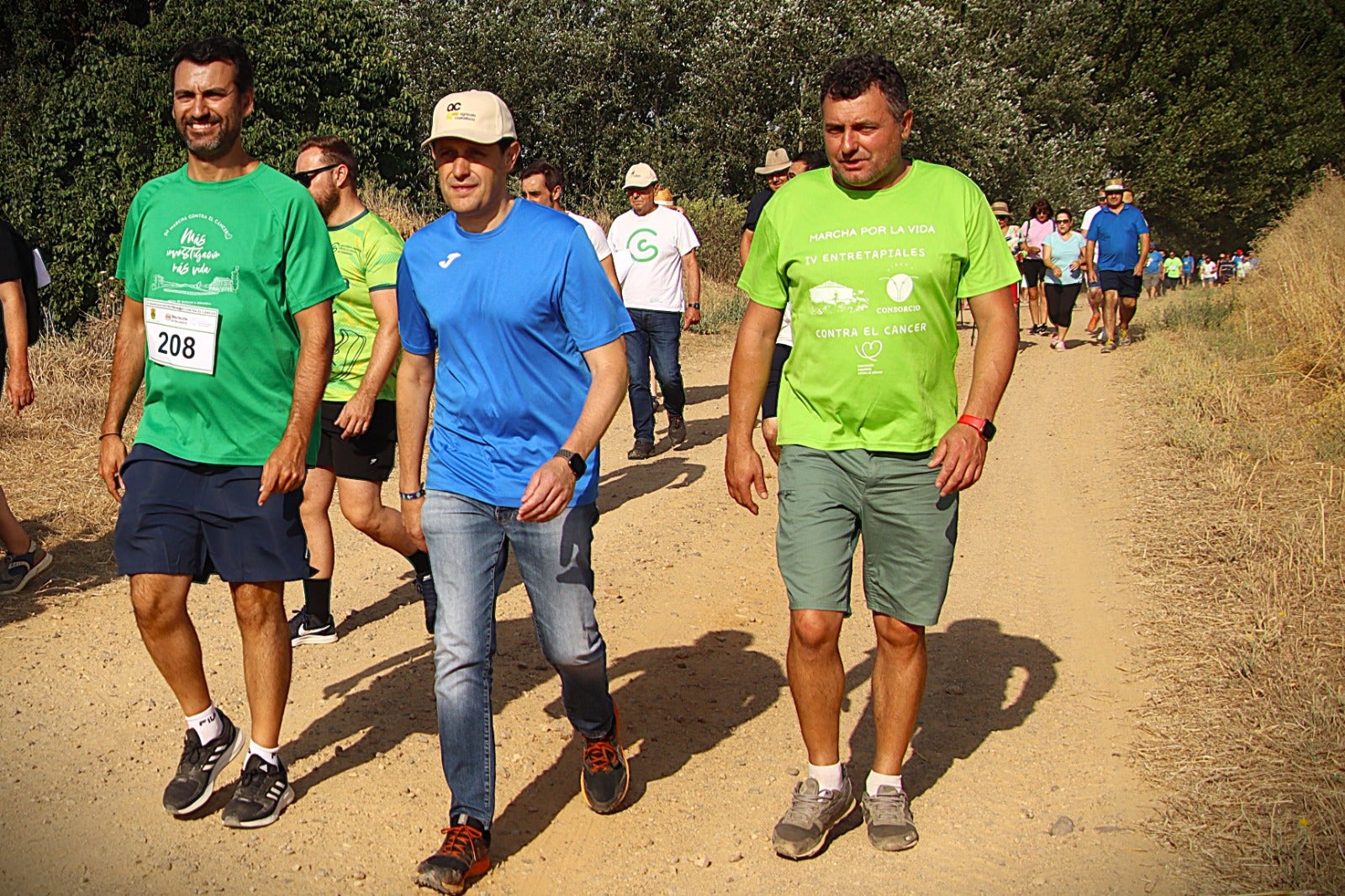 Seis pueblos de Tierra de Campos se unen en la quinta macha contra el cáncer Entre tapiales