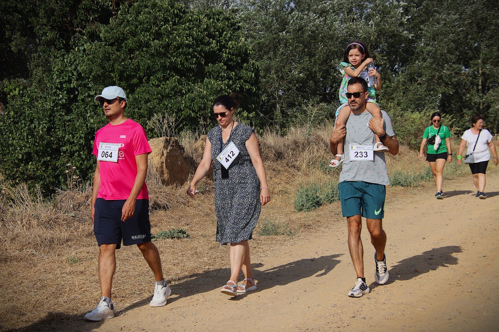 Seis pueblos de Tierra de Campos se unen en la quinta macha contra el cáncer Entre tapiales