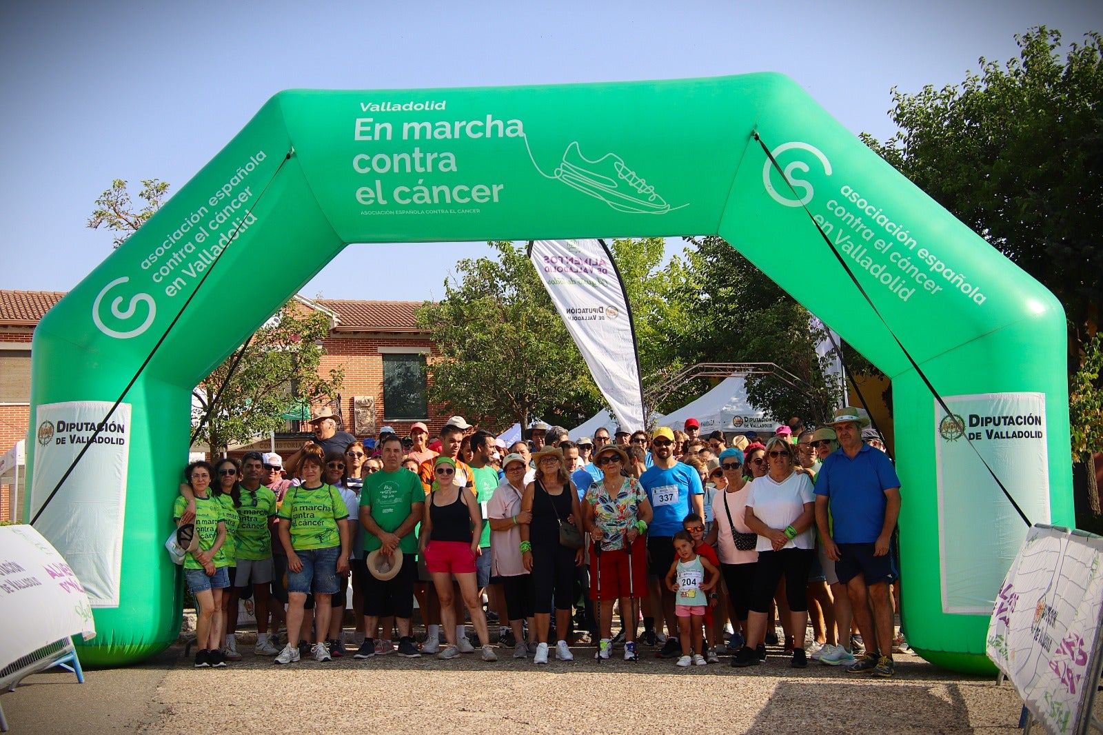 Seis pueblos de Tierra de Campos se unen en la quinta macha contra el cáncer Entre tapiales