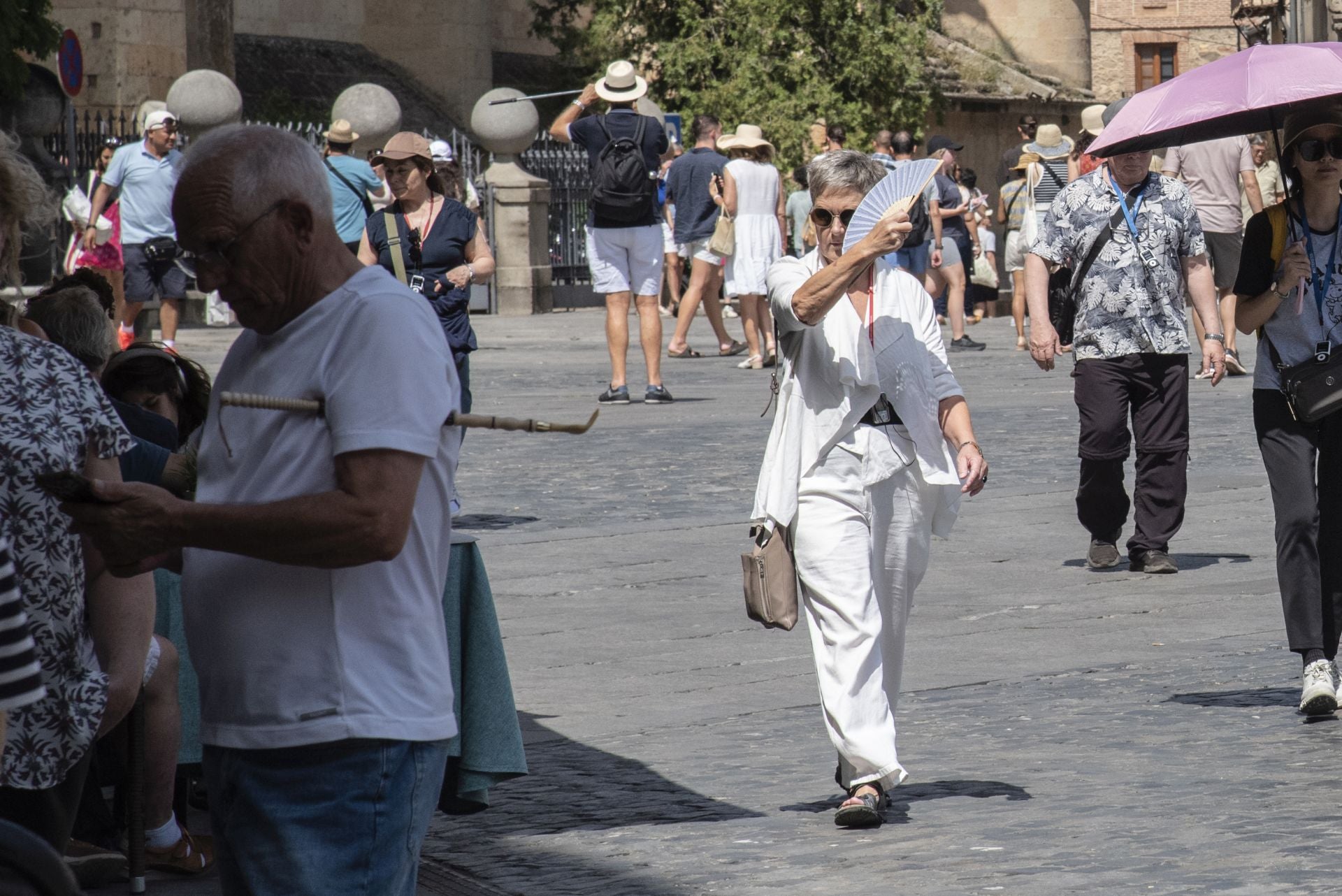 Fotos: así pasa Segovia la ola de calor por el día y por la noche