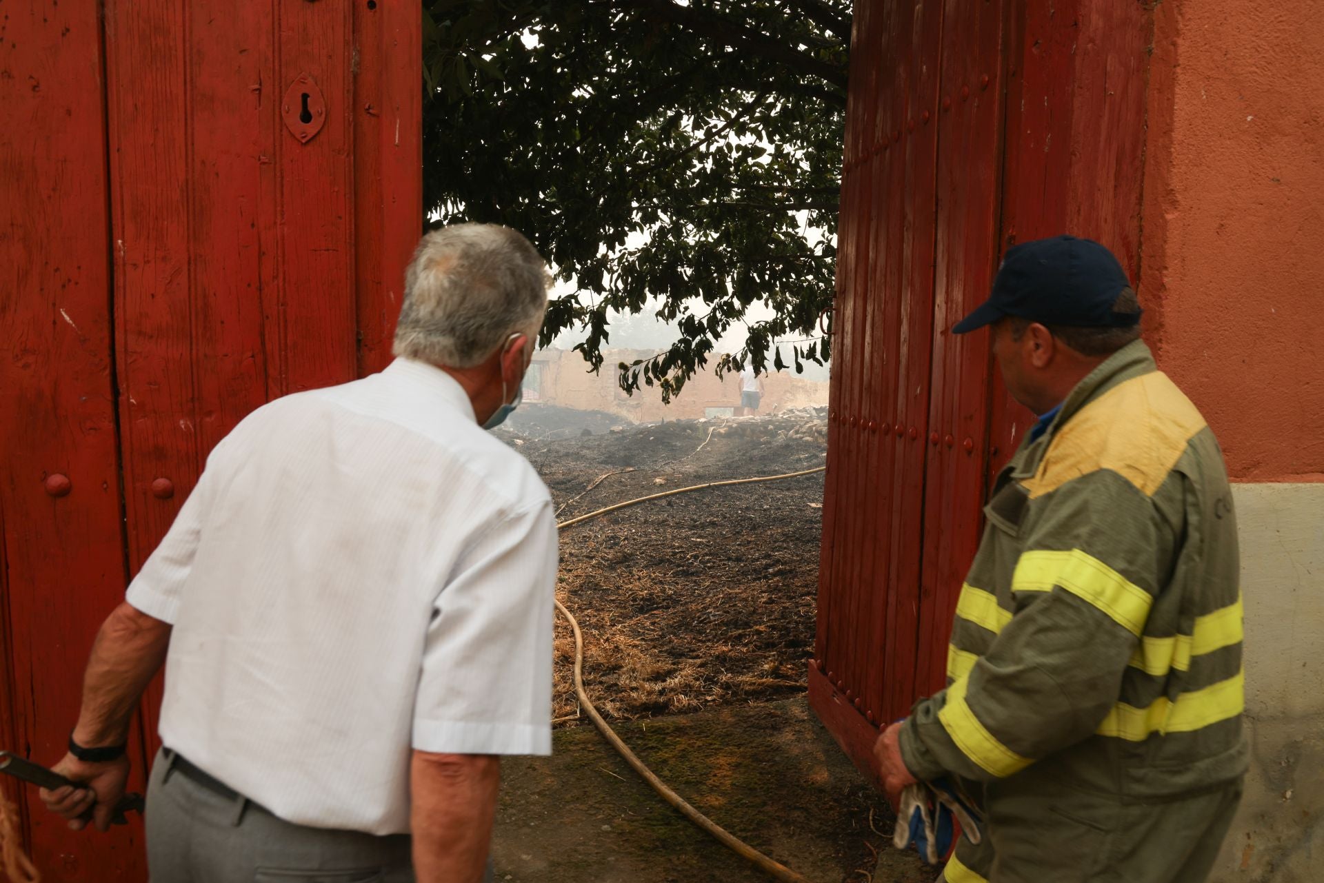 El incendio de Congosta, en imágenes